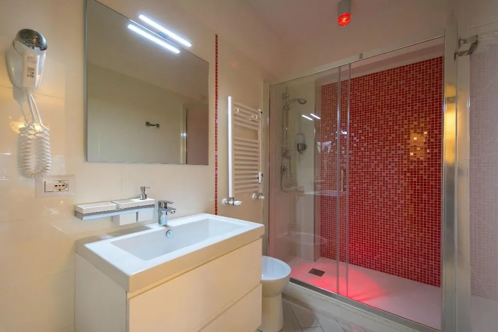 Room, Suites Roma Tiburtina, Rome