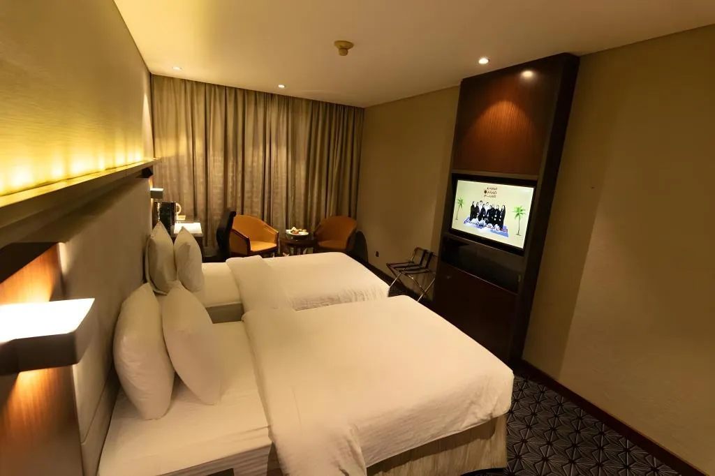 Room, Versailles By Raviz Hotel, Dubai