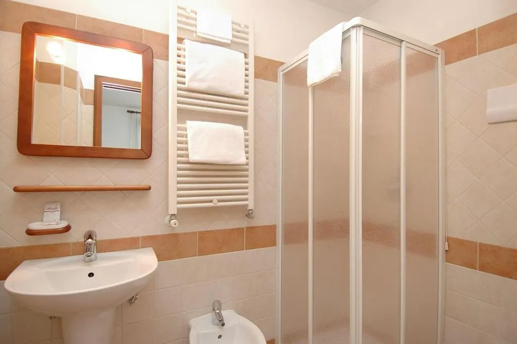 TRIPLE TWO BEDS Room, Ai Bareteri, Venice