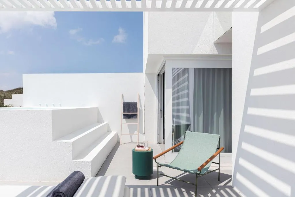 Room, Neo Luxury Suites, Santorini