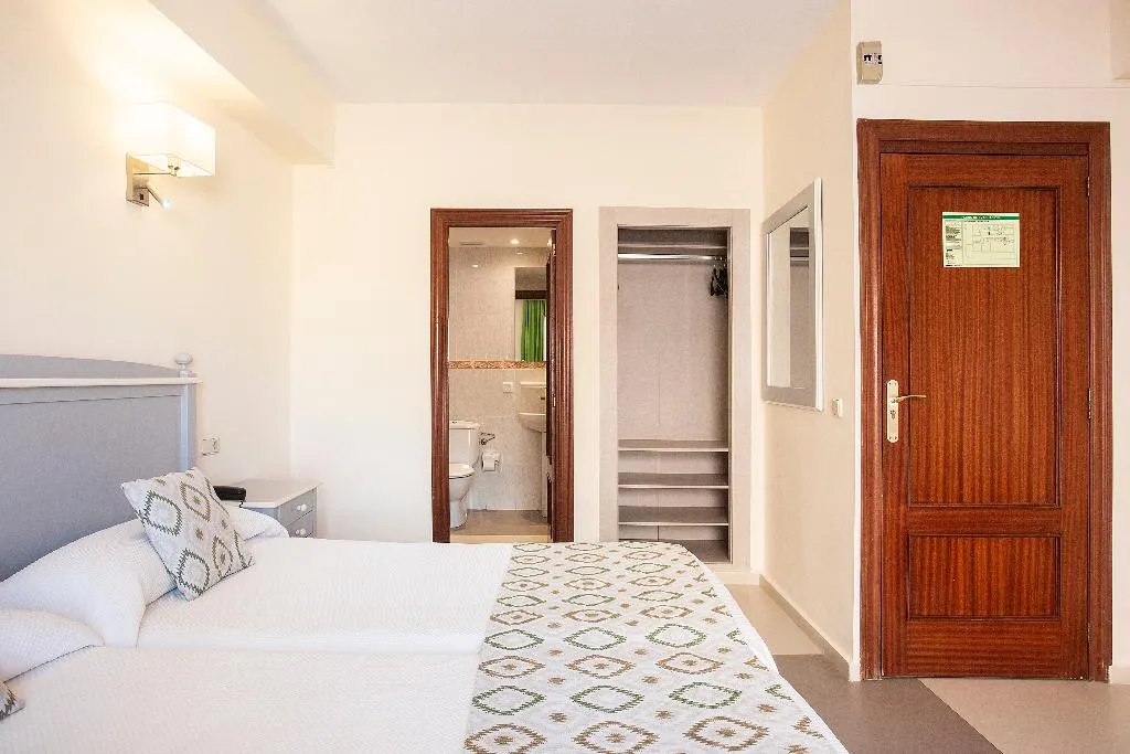 Double or Twin STANDARD Room, Playa Sol, Majorca