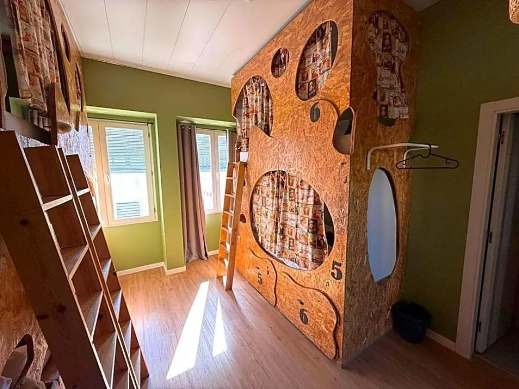 Room, Sunset Destination Hostel, Lisbon