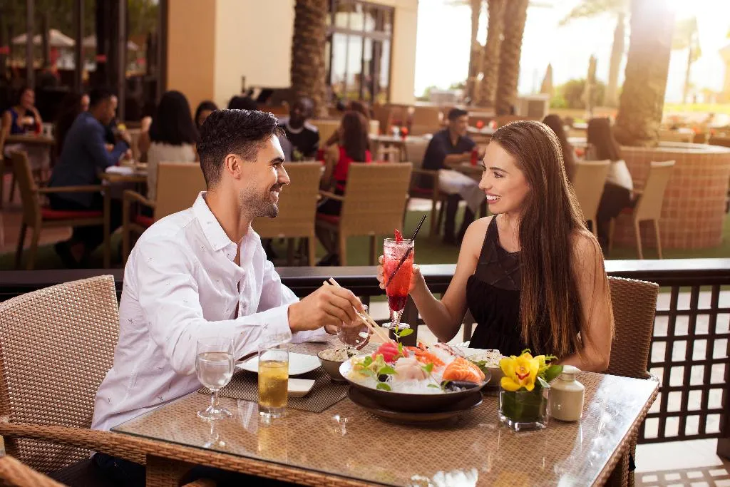 Restaurant, Amwaj Rotana-Jumeirah Beach, Dubai