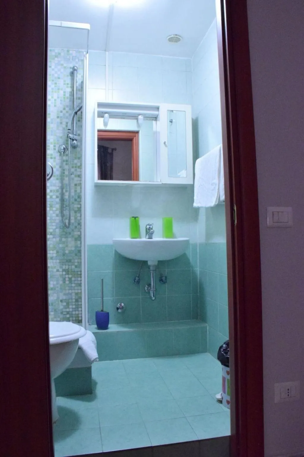 Room, Aloha, Naples