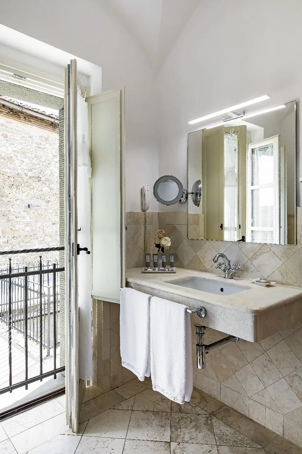 DOUBLE DELUXE WITH TERRACE Room, Monastero di Cortona Hotel & Spa, Perugia