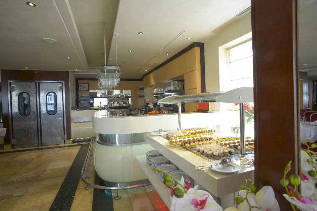 Restaurant, The Penthouse Suites, Tunisia