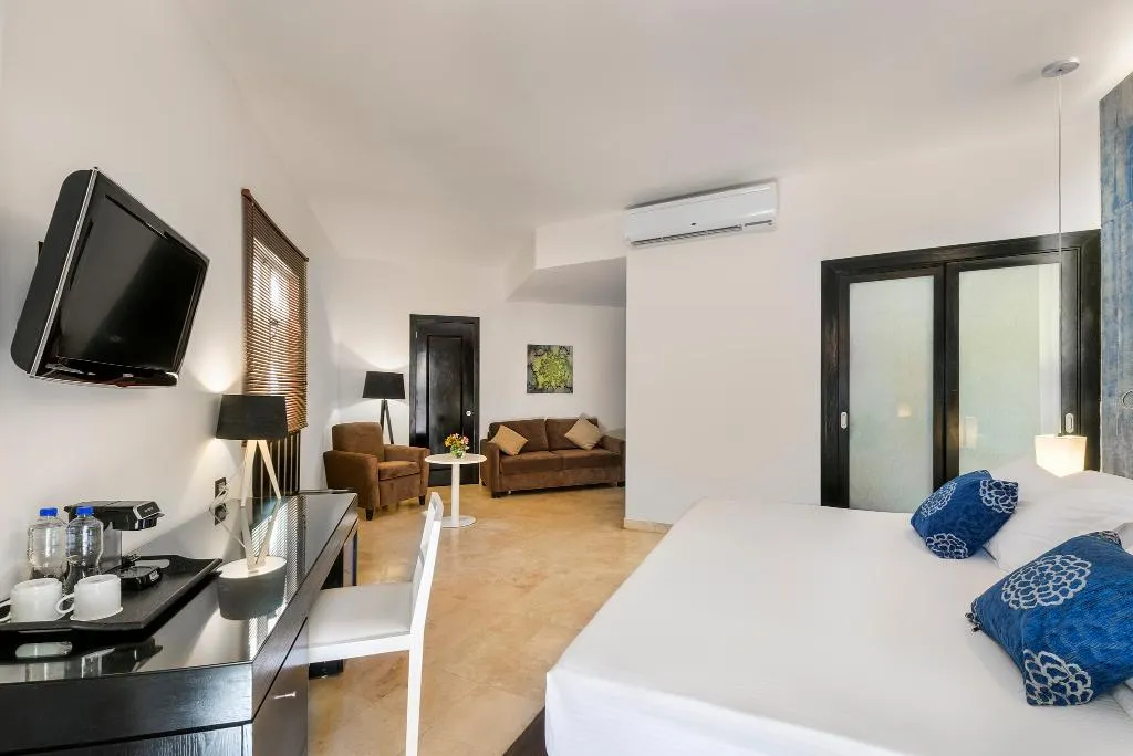 DOUBLE DELUXE Room, Ocean Maya Royale All Inclusive Adults Only, Playa Del Carmen