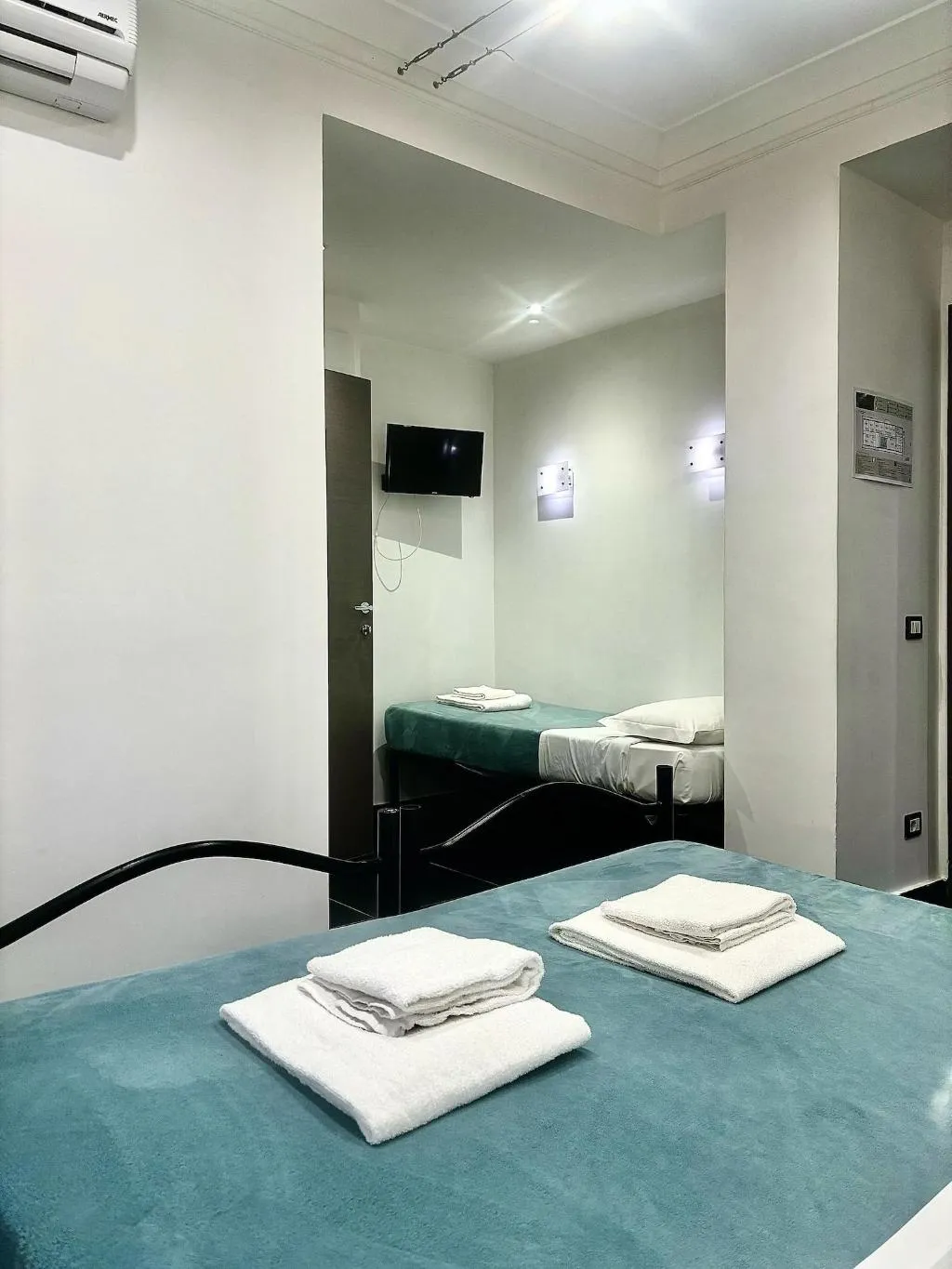 Room, Palace Rome, Rome