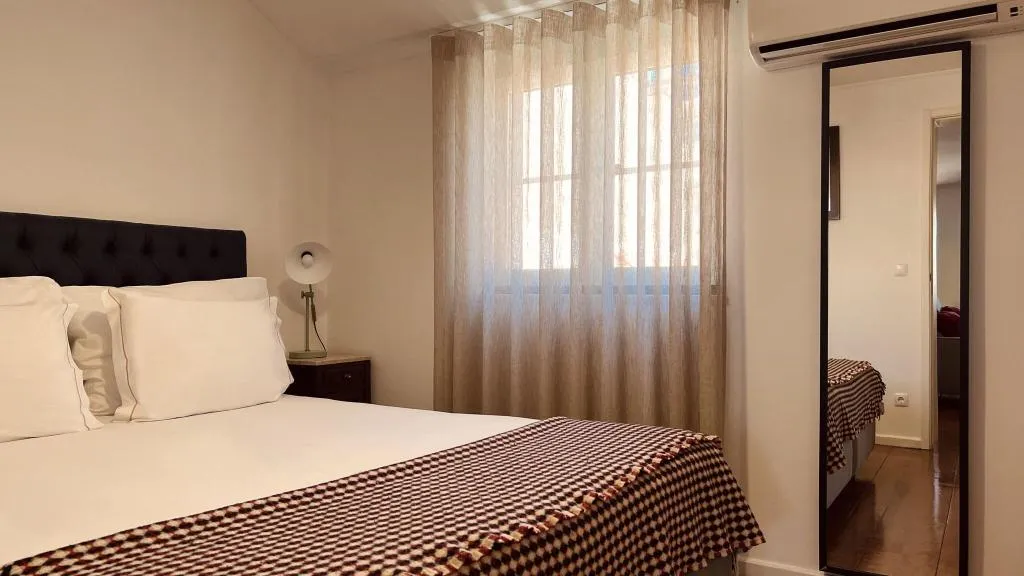APARTMENT WITH DOUBLE BED Room, Casa do Patio by Shiadu, Lisbon