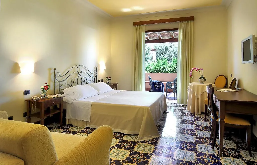 Room, Aktea, Catania