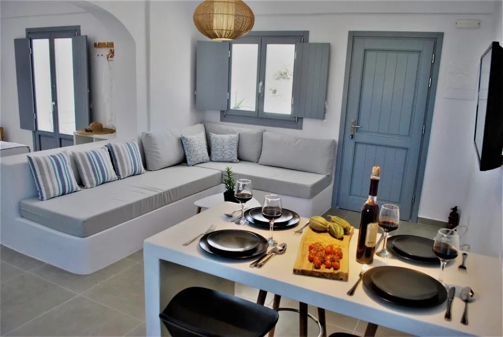 SUITE CLASSIC Room, The Vine Suites, Santorini
