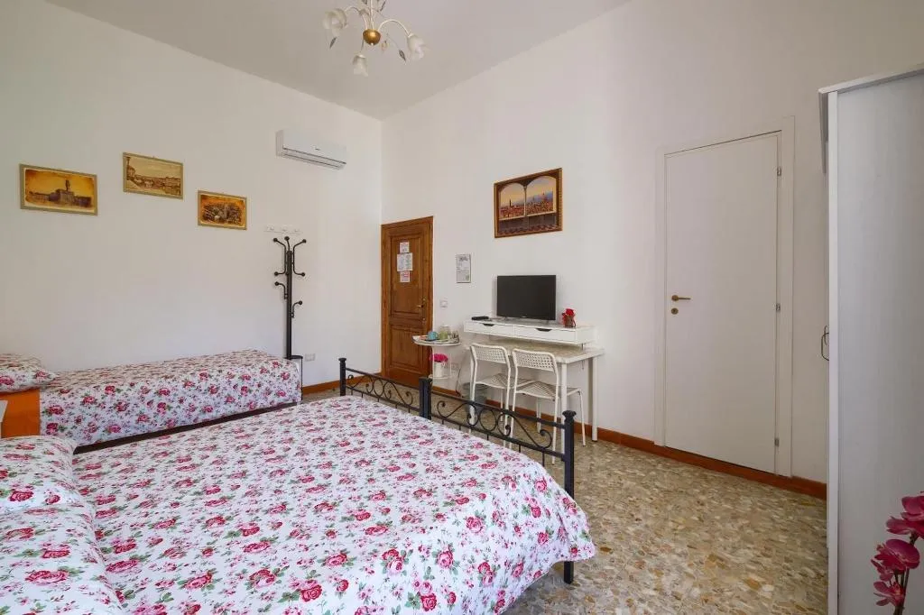 Room, Dimora Del Magnifico, Florence