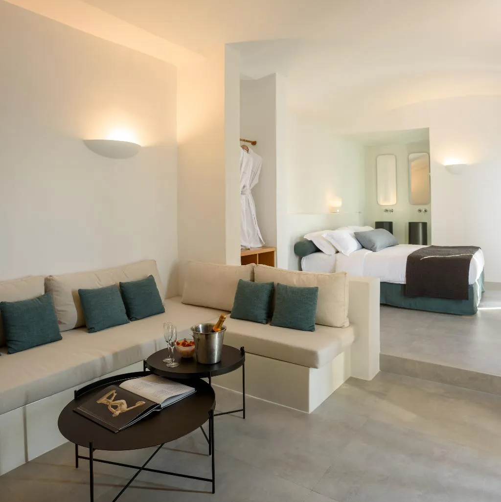 SUITE DELUXE ONE BED Room, Panorama Suites, Santorini