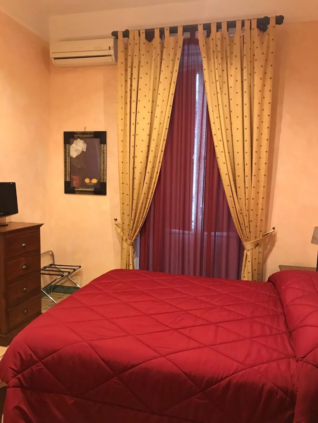 Room, Schilizzi, Naples