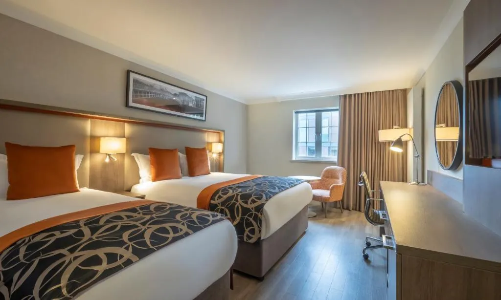DOUBLE DELUXE Room, Clayton Hotel Ballsbridge, Dublin
