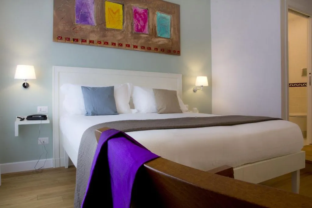 Room, Ripense In Trastevere, Rome