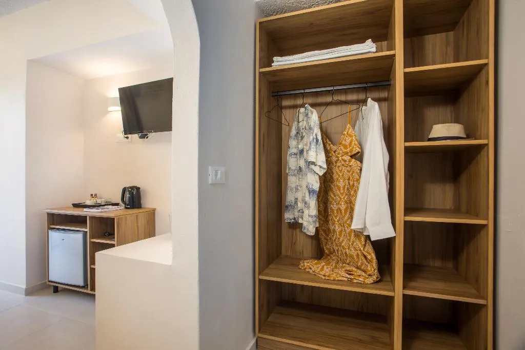DOUBLE DELUXE Room, Nikos BnB, Rhodes