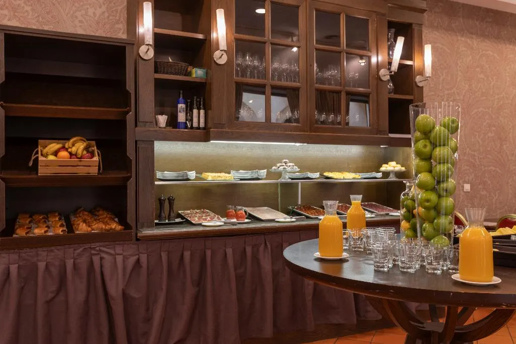 Restaurant, San Antonio El Real, Madrid