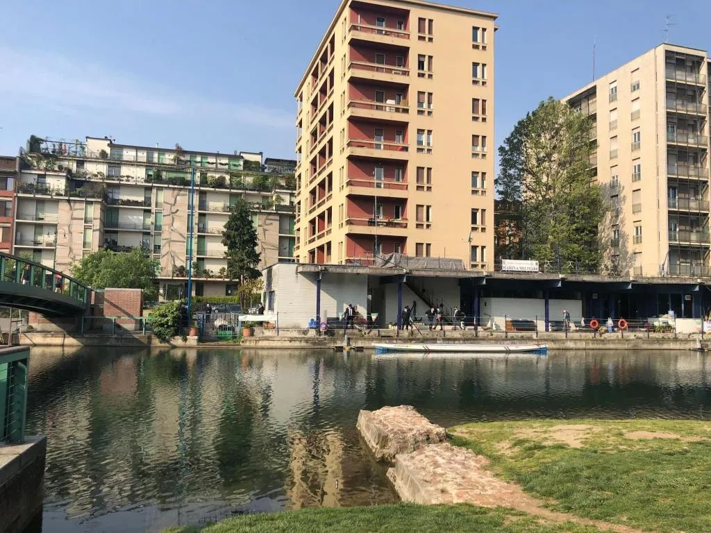 Sports and Entertainment, B&B Fiori Di Grano, Milan