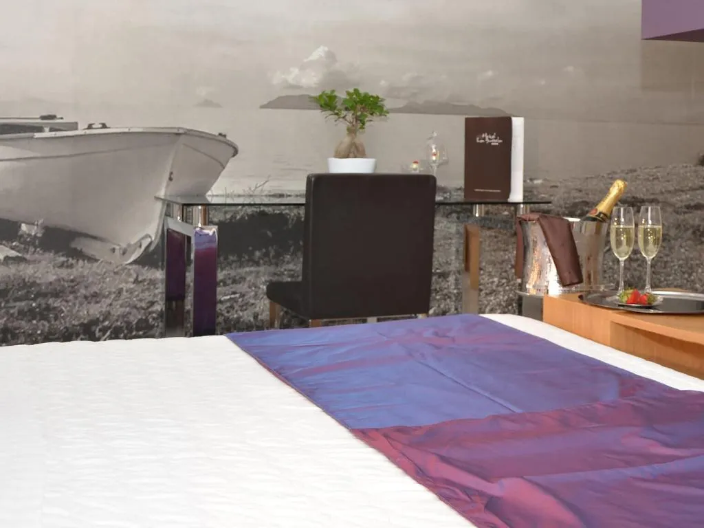 Room, La Bussola, Catania