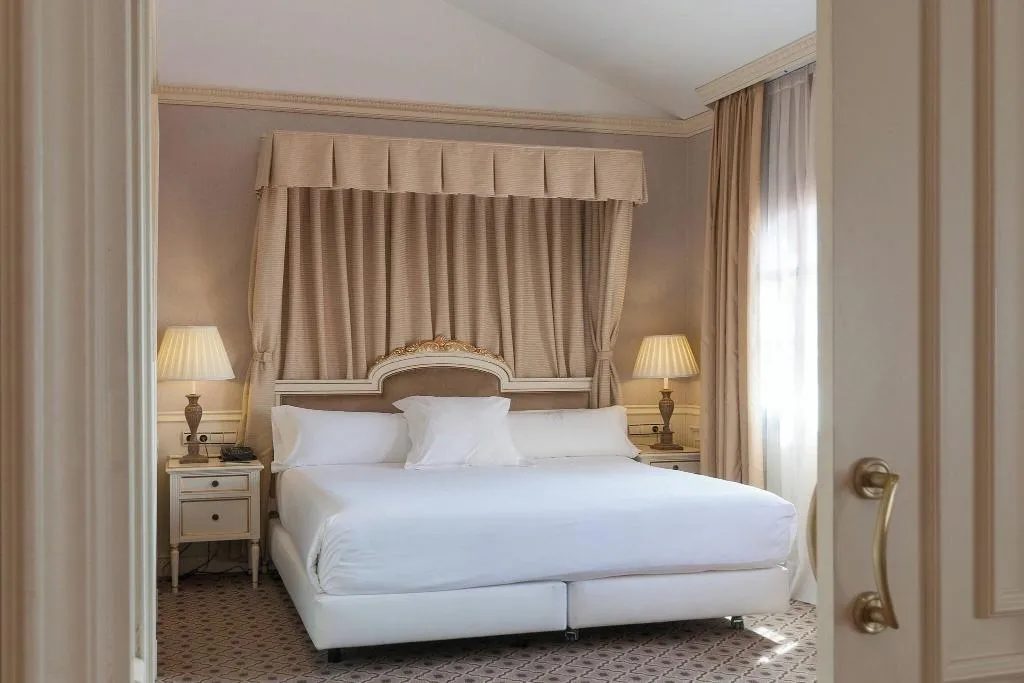 Room, Autograph Collection Eugenia de Montijo, Madrid