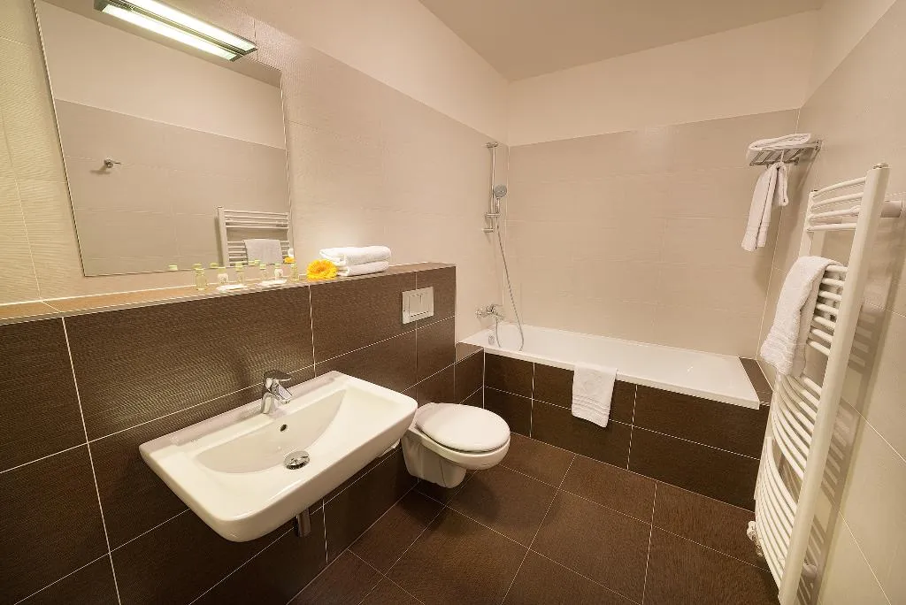 Room, Grand Hotel Zvon, Prague