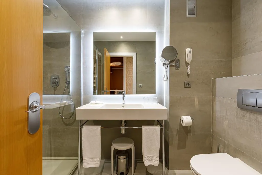 Double or Twin DELUXE Room, Madeira Centro, Costa Blanca