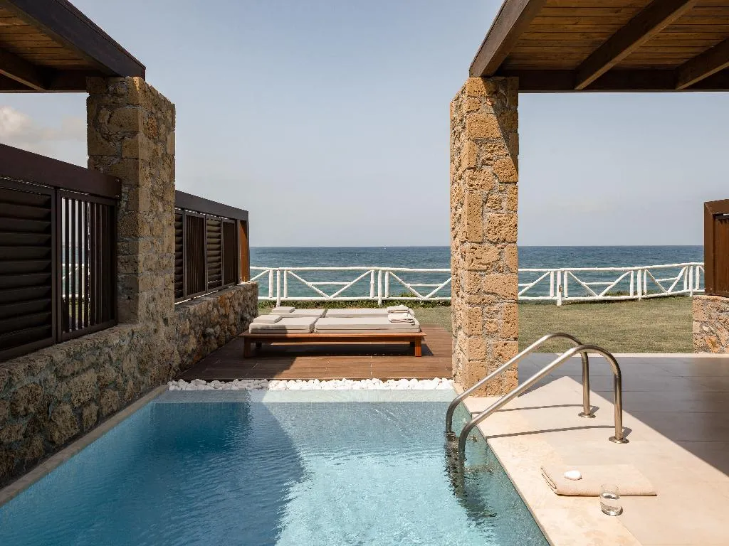 JUNIOR SUITE SEA FRONT Room, Ikaros Beach Luxury Resort Spa, Crete