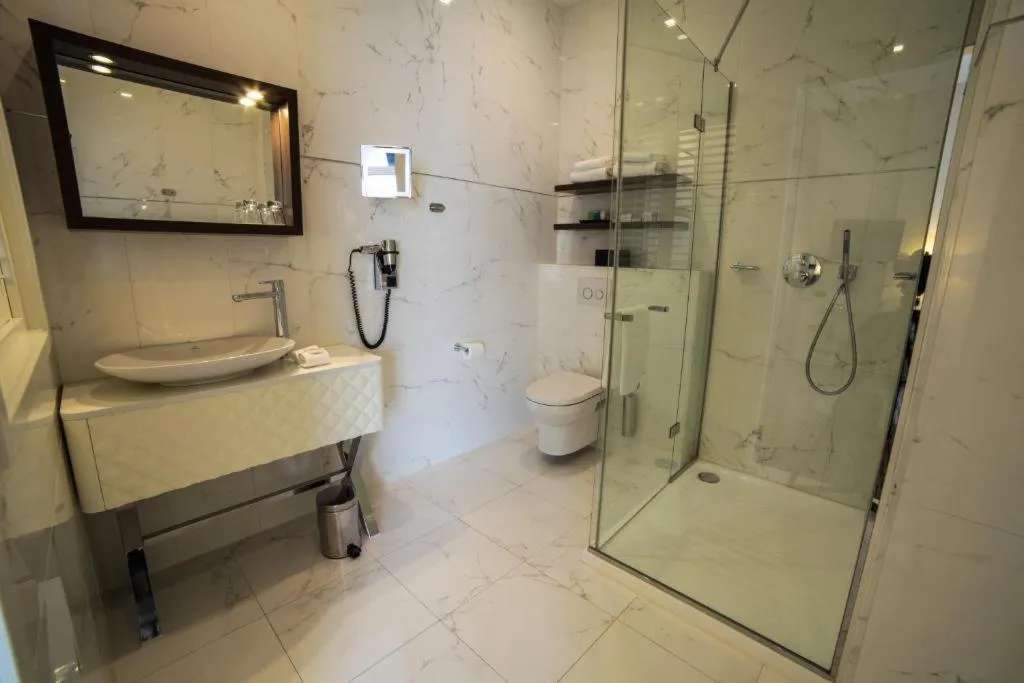 TRIPLE STANDARD Room, Boutique Hotel Notting Hill, Amsterdam