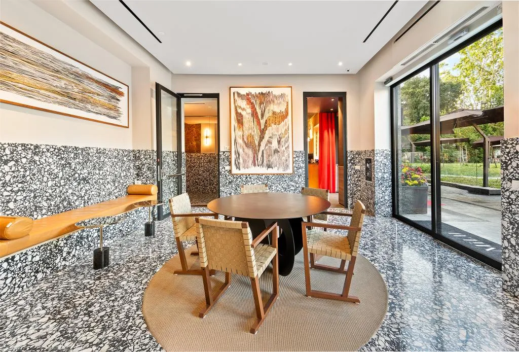 Lobby, Milu Milano, Milan