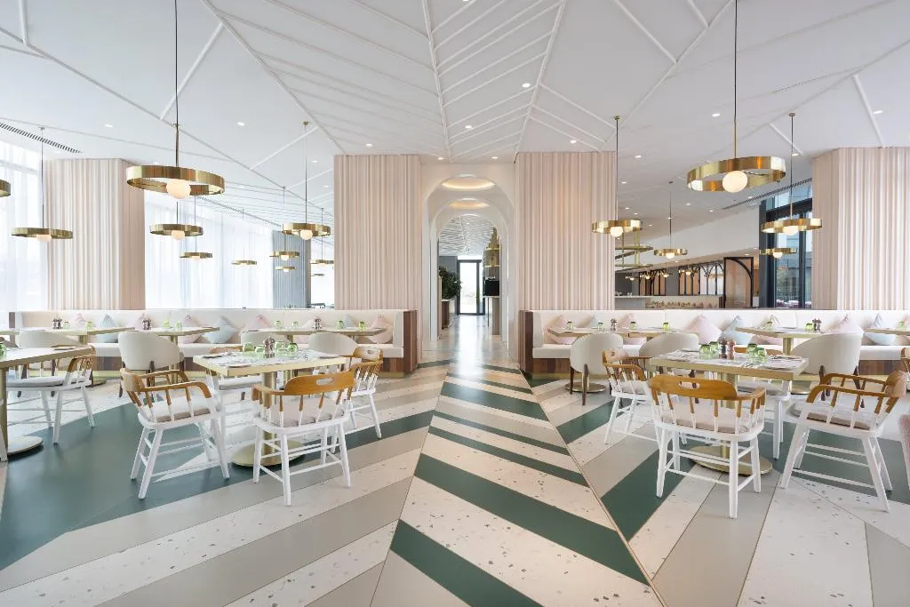 Restaurant, Ecos Dubai Al Furjan Hotel, Dubai