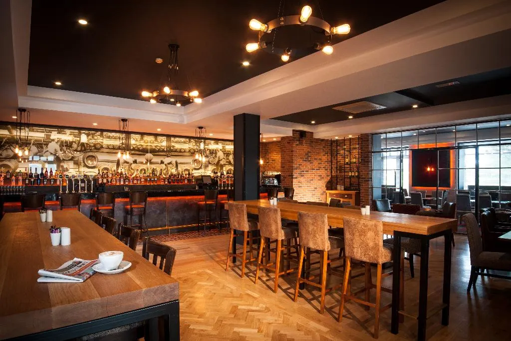 Bar, Oriel House Hotel, Cork