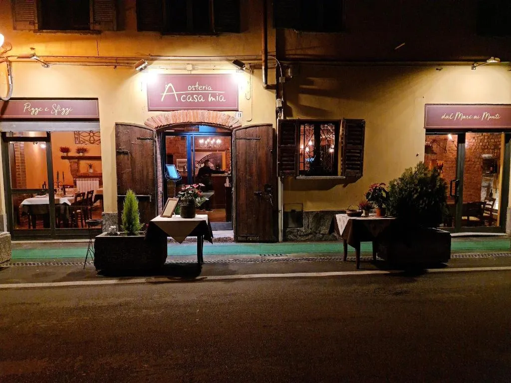 Restaurant, Corte Certosina, Milan