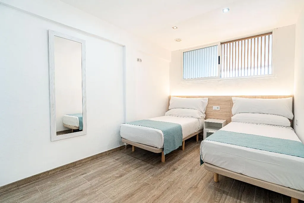 Room, Kensington Econotels, Majorca