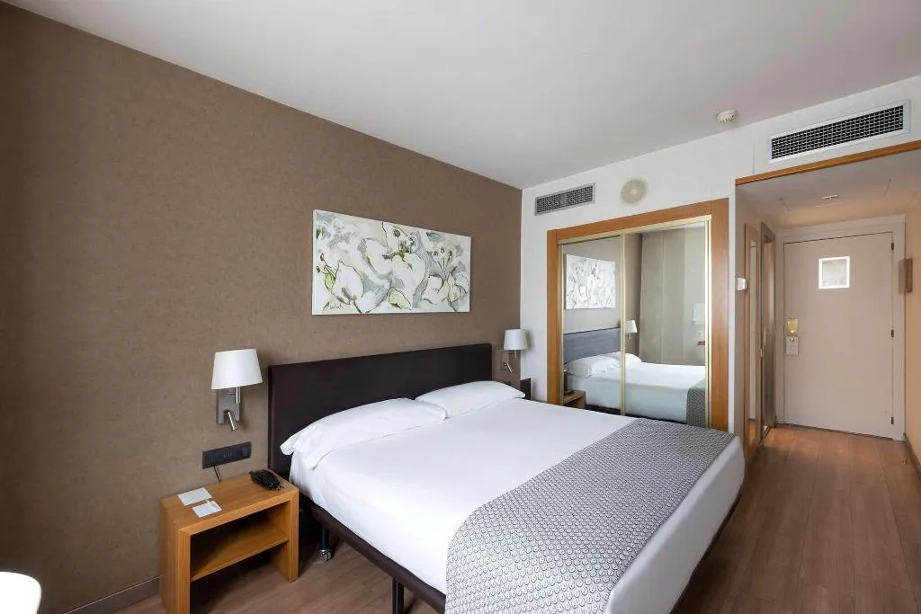 Room, Catalonia Albeniz, Barcelona