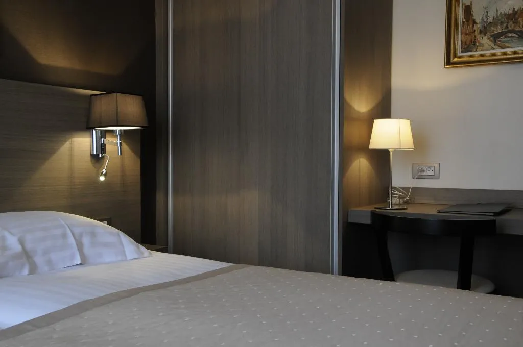 Double or Twin STANDARD Room, Albert 1, Brussels