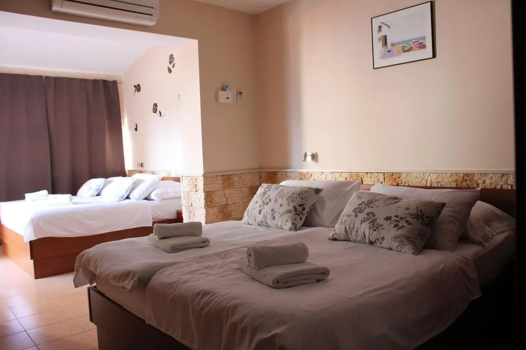 Room, Pansion Dalmacija, Split