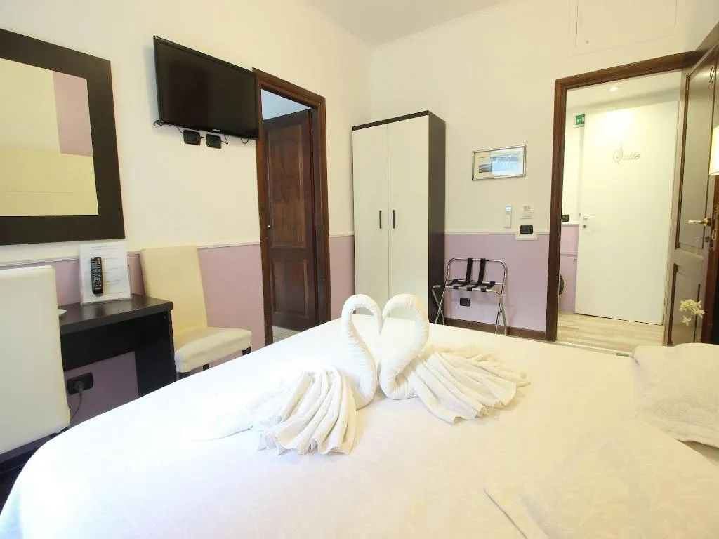 Room, Few Steps From Colosseum, Naples