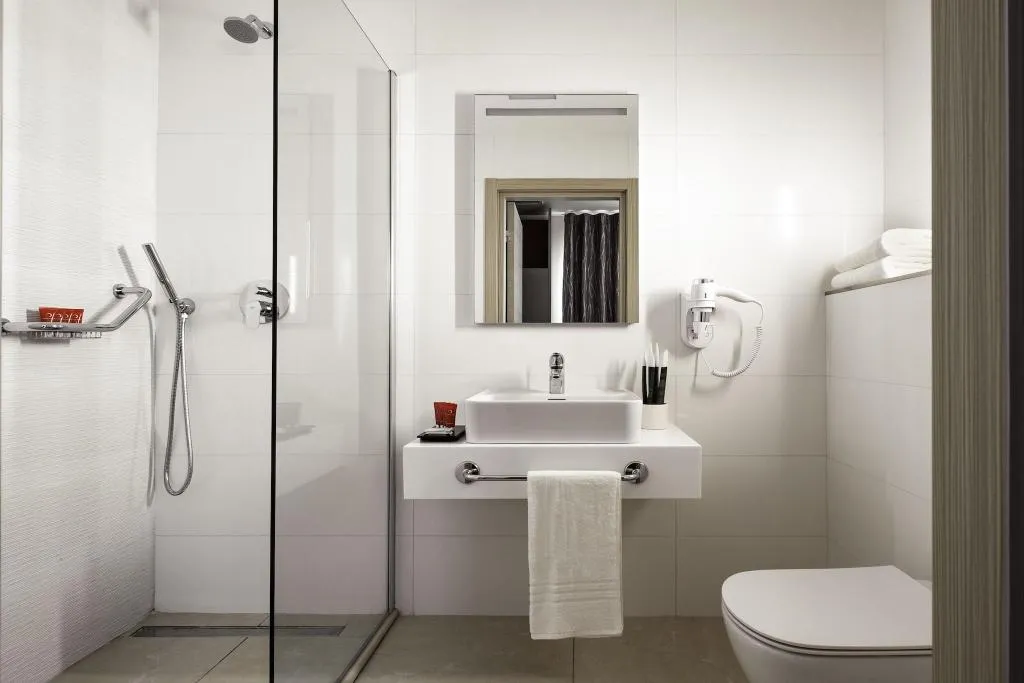 Double or Twin WITH DOUBLE BED Room, Mayflower Hotel, Malta
