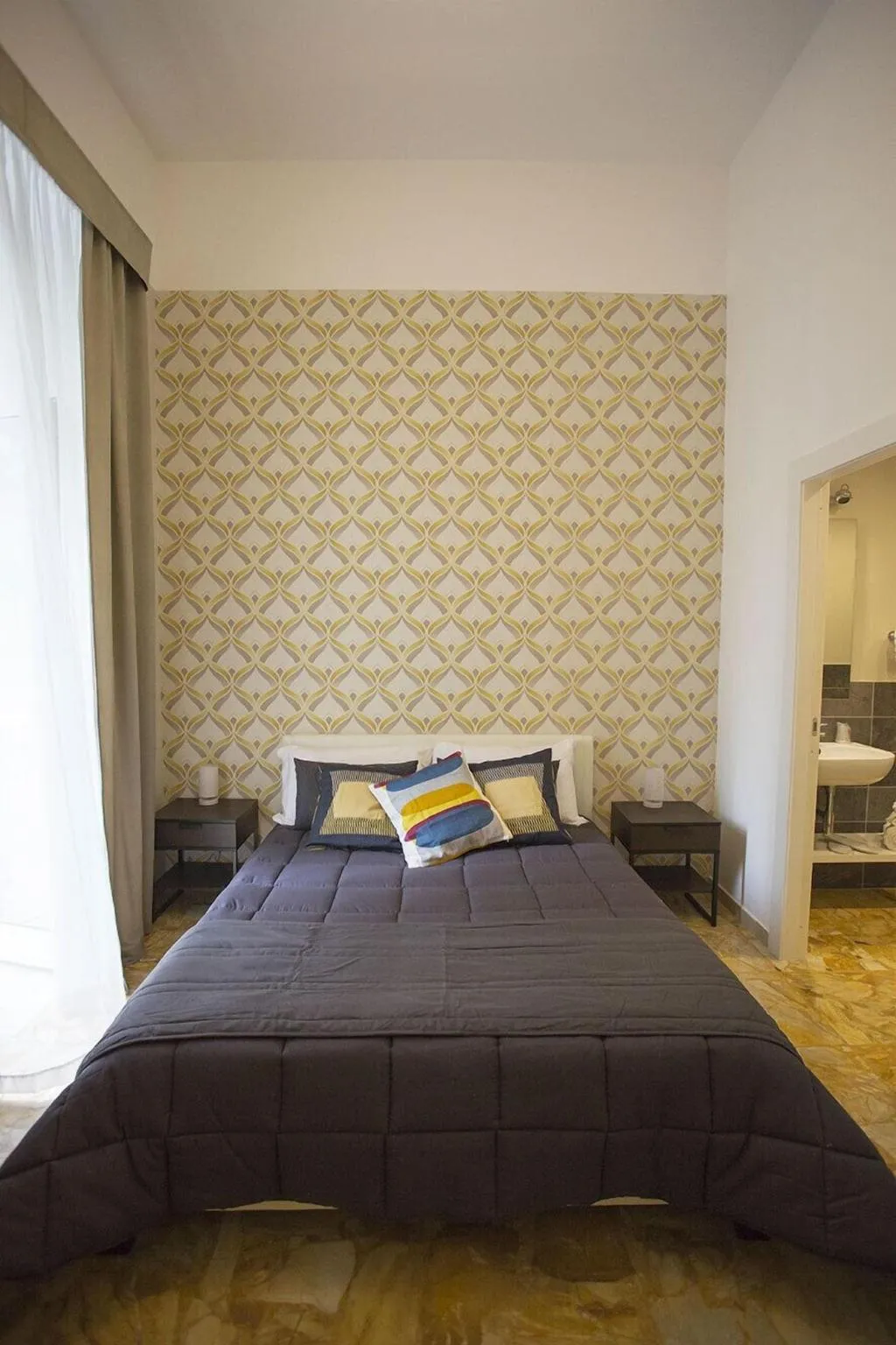 Room, B&B Rettifilo, Naples
