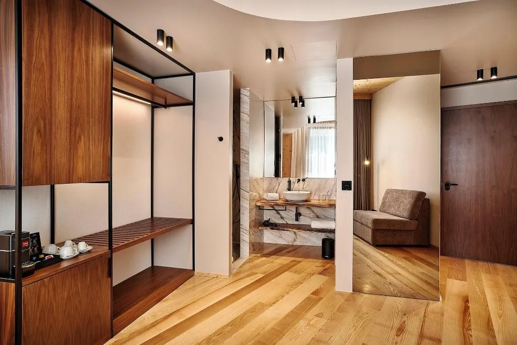 Room, The Log Porto Hotel, Porto
