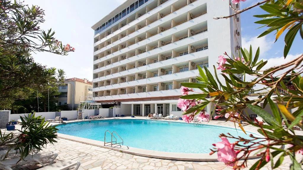 Pool, Carcavelos Beach Hotel, Lisbon