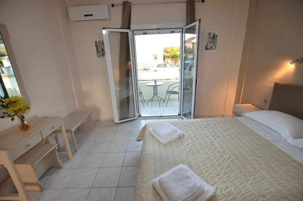 APARTMENT GARDEN VIEW Room, Ammos Corfu, Corfu