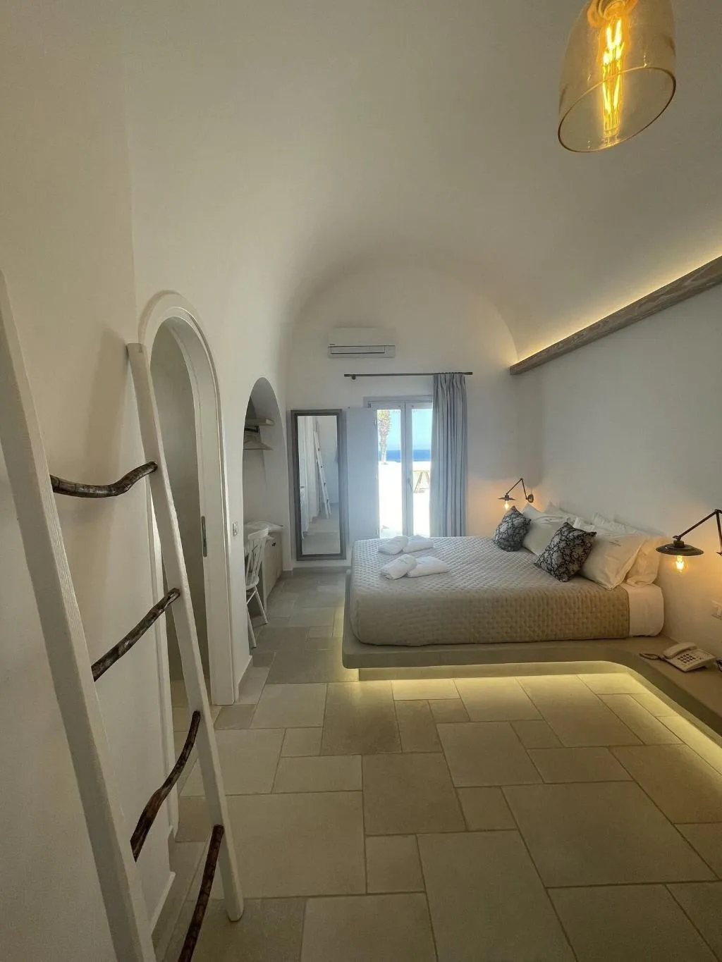 Room, Makris Beach Hotel, Santorini