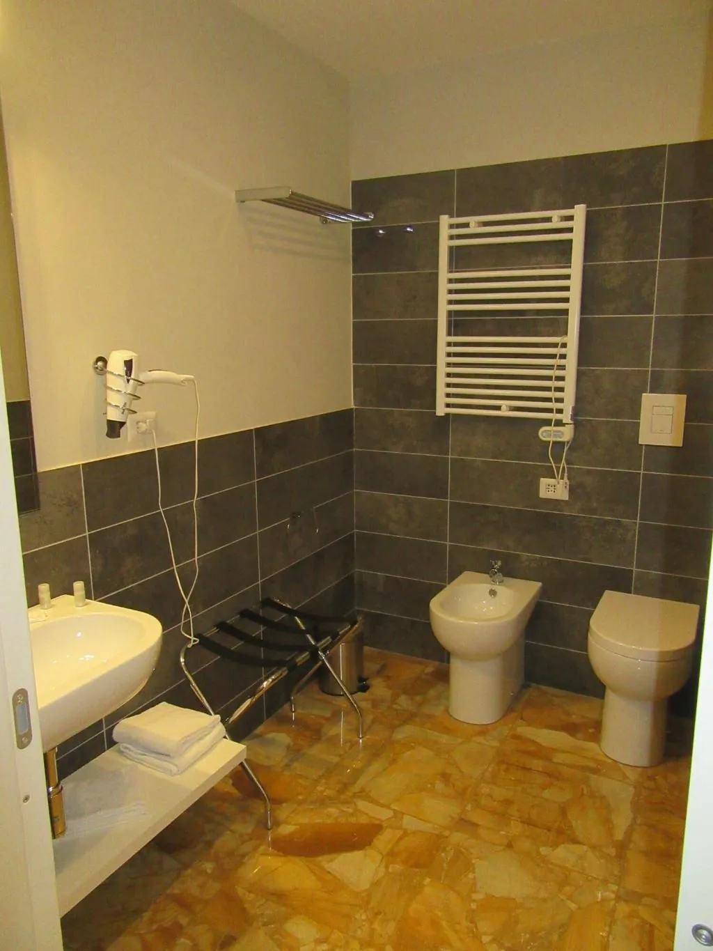 Room, B&B Rettifilo, Naples