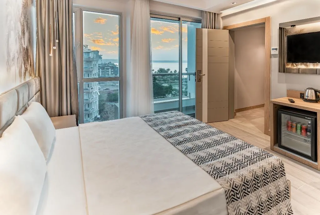 Double or Twin SIDE SEA VIEW Room, Pearly Hotel & Spa, Antalya