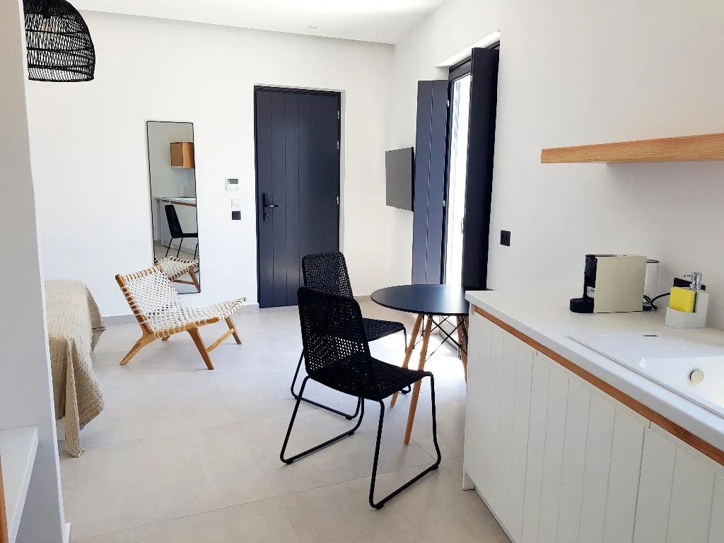 JUNIOR SUITE SEA VIEW Room, MyLithos Suites, Santorini
