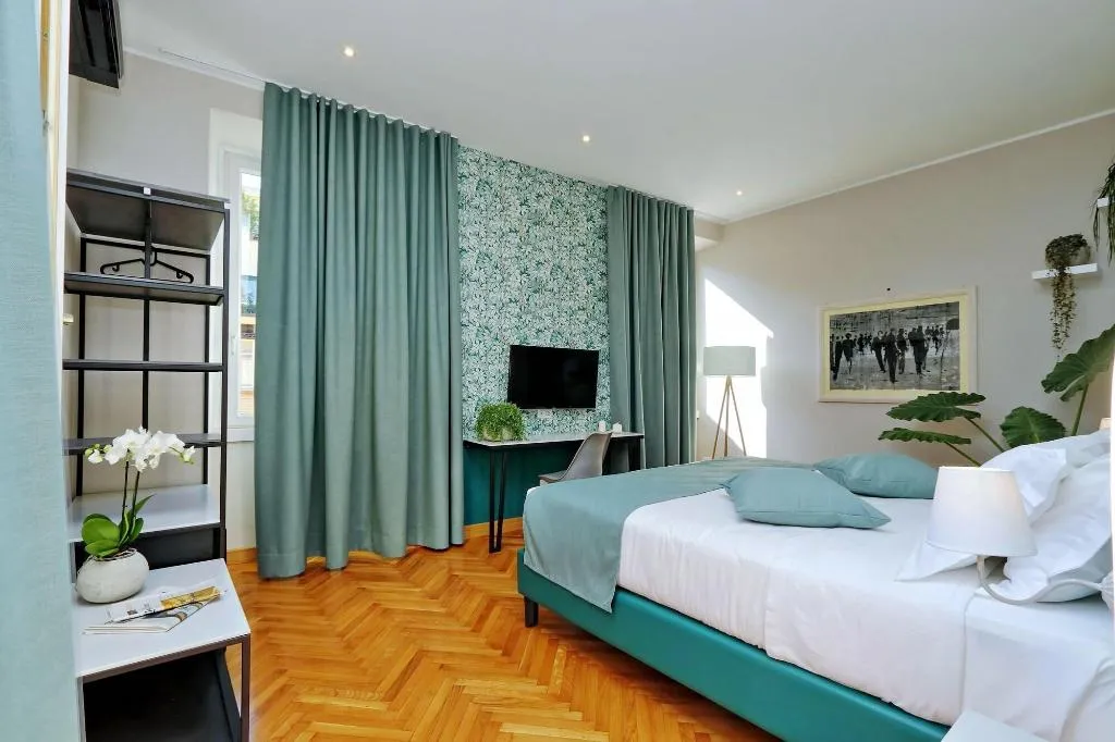 Room, Vico Rooms And Terrace, Rome