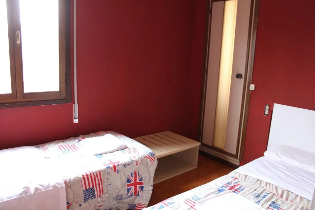 Room, Colombo Hotel & Hostel For Backpackers, Venice