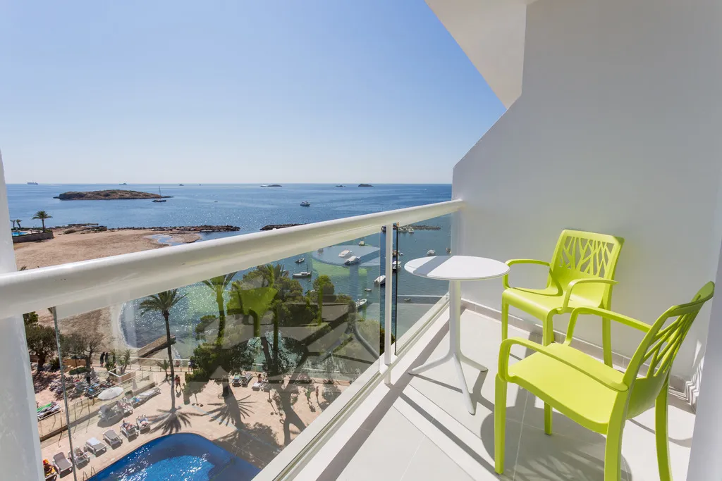 DOUBLE WITH TERRACE Room, Sirenis Hotel Tres Carabelas & SPA, Ibiza